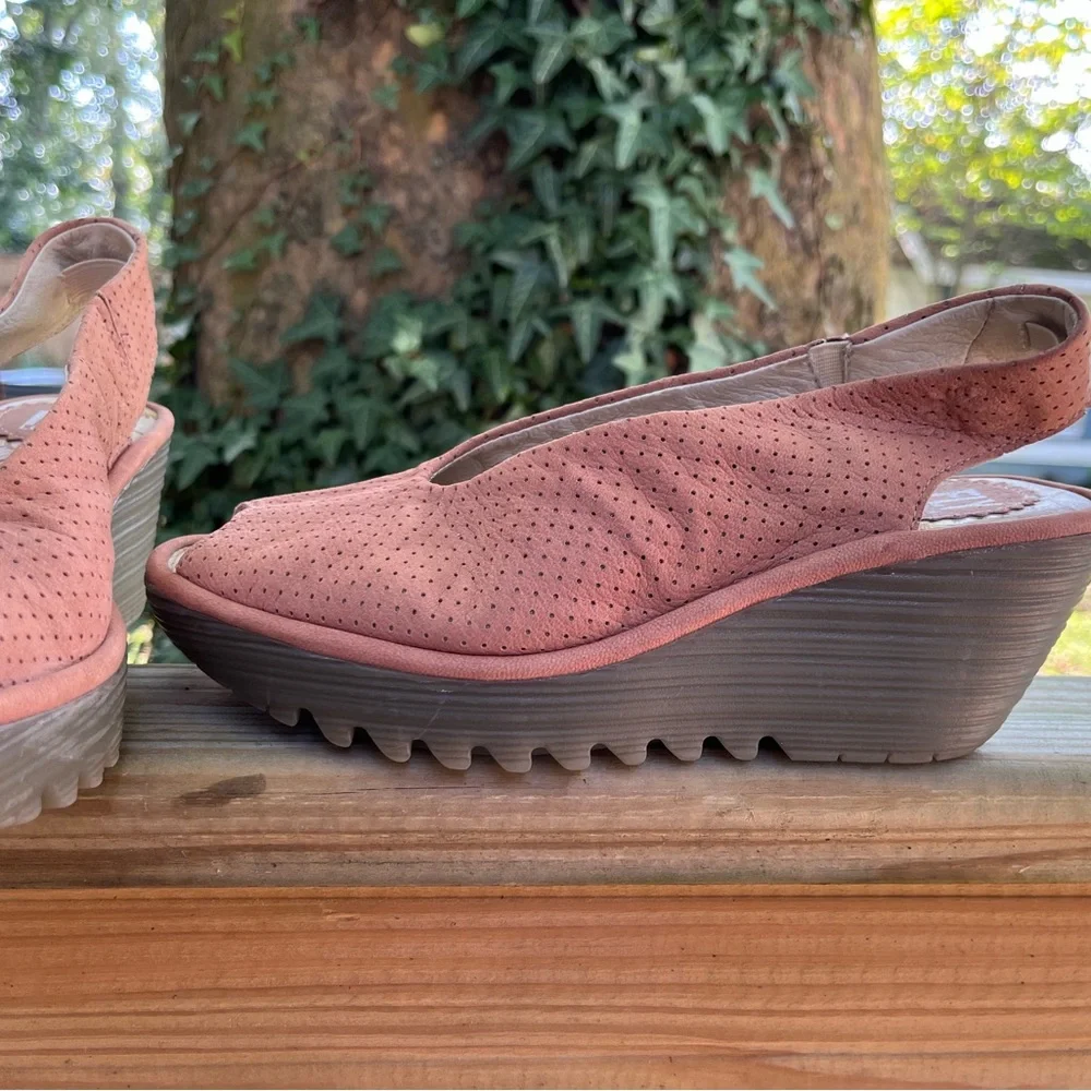 FLY LONDON Perforated Leather Wedges Womens 38 Pink Nubuck Slingback Peep Toe - Picture 7 of 11